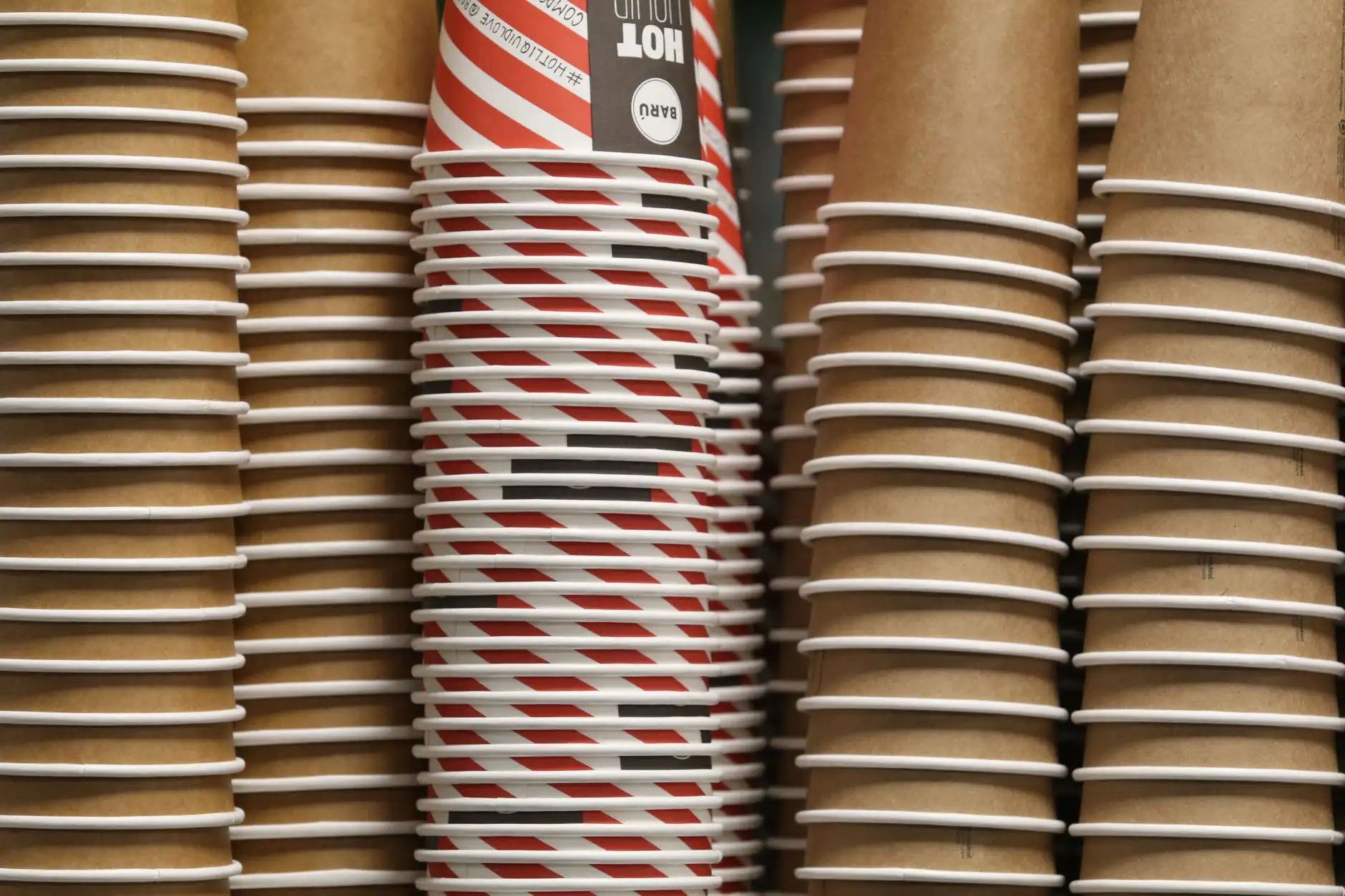 板式家具封边工艺对衣柜使用寿命的影响分析